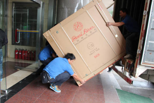 南部钢琴贵重工艺品无忧运